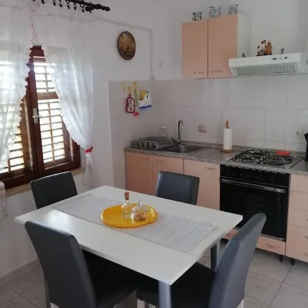 Holiday home Cilijin Dvor *